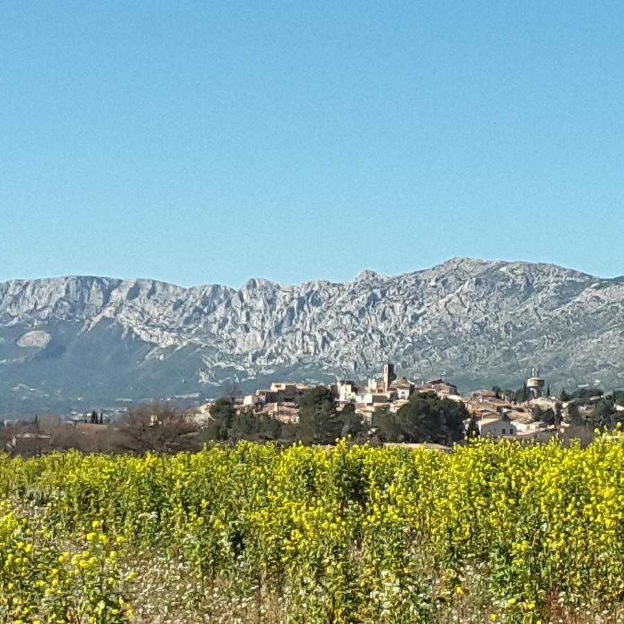 Bed and Breakfast Philoxenia Pourrieres Exterior foto